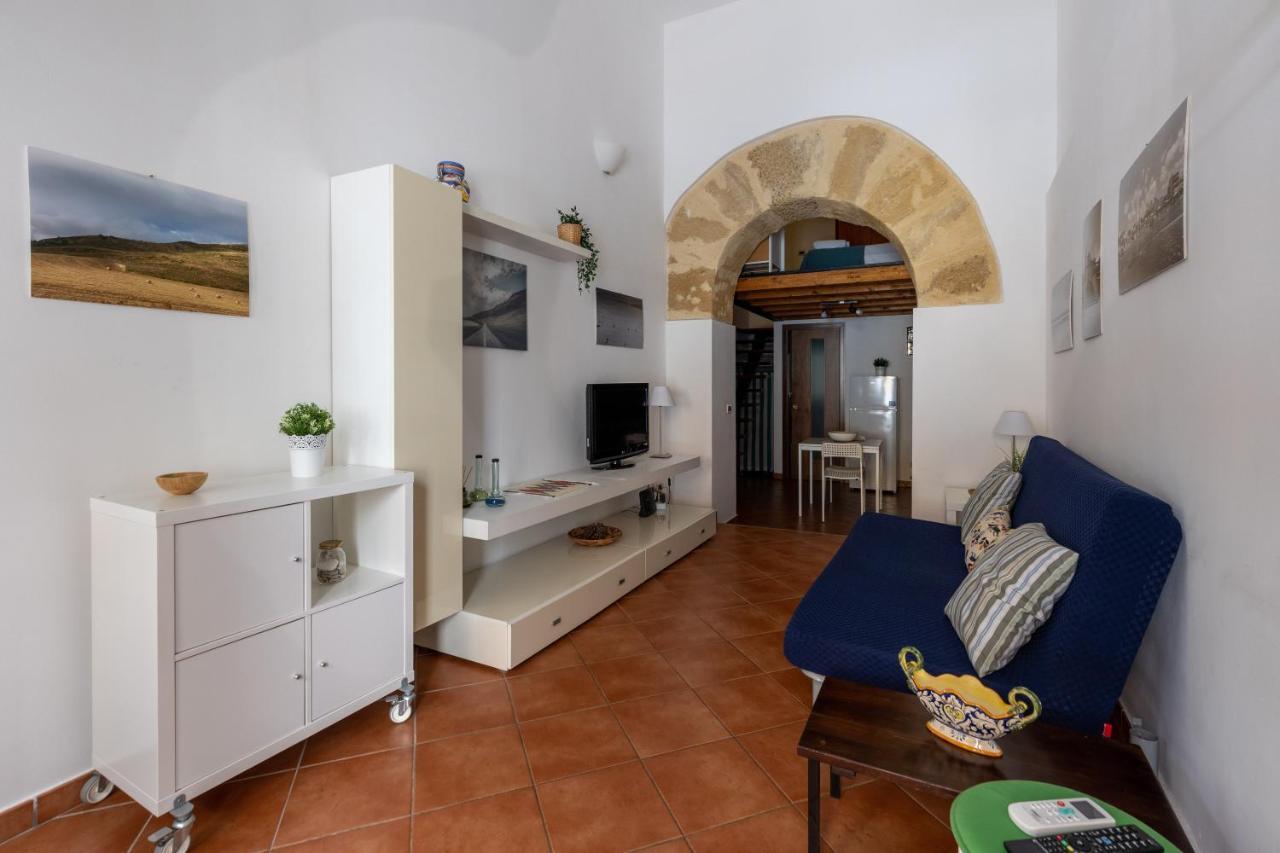 Апартаменты La Casa Del Cacciatore - Alloggio Con Terrazzo Палермо Экстерьер фото
