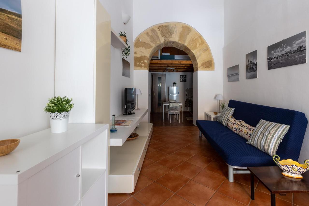 Апартаменты La Casa Del Cacciatore - Alloggio Con Terrazzo Палермо Экстерьер фото