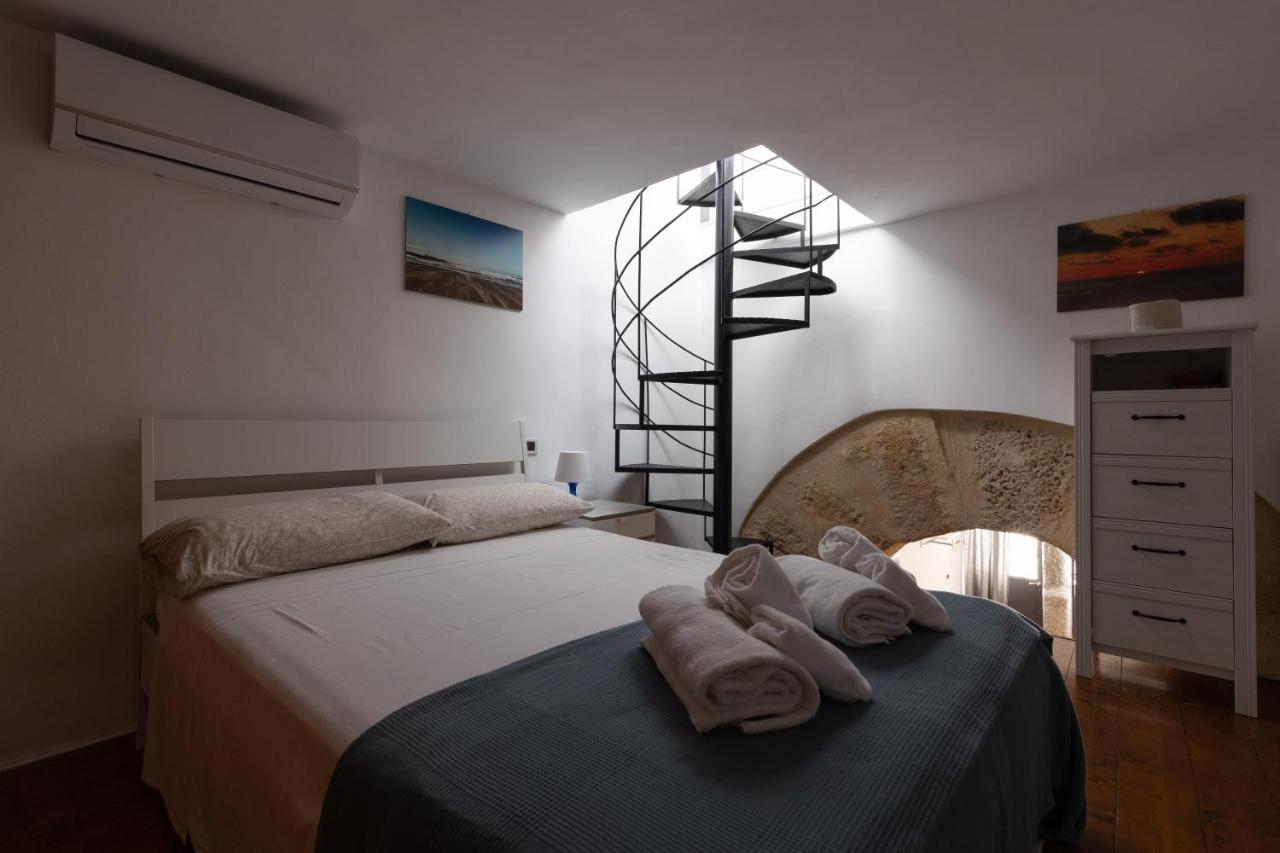 Апартаменты La Casa Del Cacciatore - Alloggio Con Terrazzo Палермо Экстерьер фото