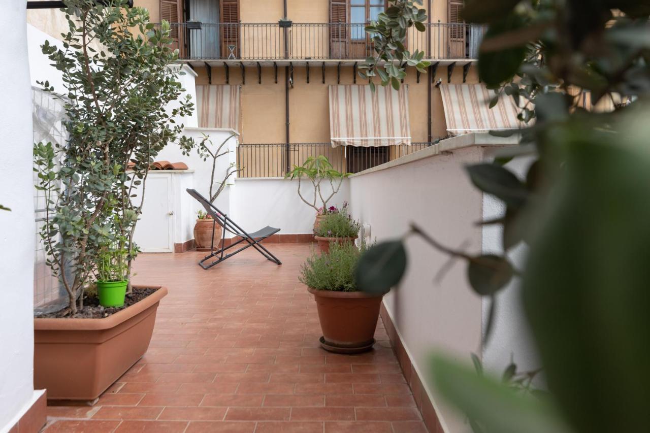 Апартаменты La Casa Del Cacciatore - Alloggio Con Terrazzo Палермо Экстерьер фото
